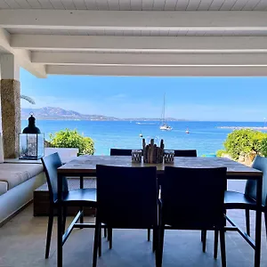 House On The Sea Apartment